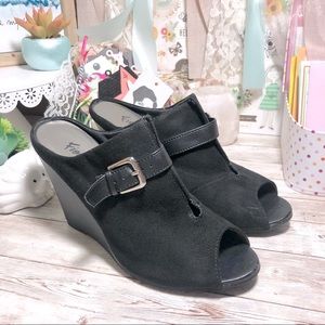 Fioni Black Suede Wedge Mules Open Peep Toe Buckle Shoes Sandals Women’s Size 7